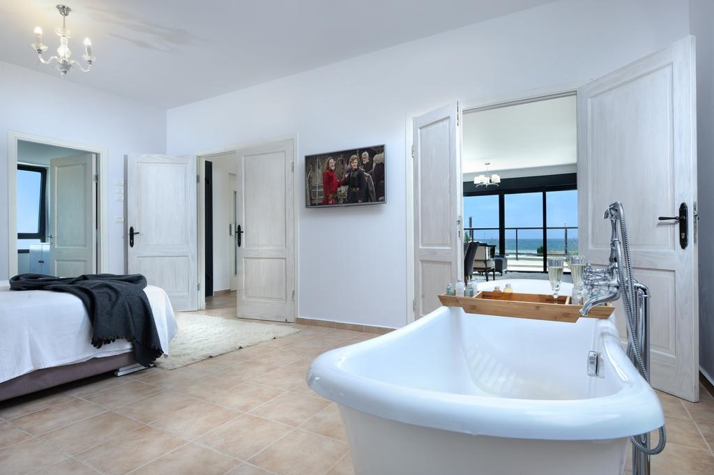 Yamim Suites On The Beach Shavei Zion Esterno foto